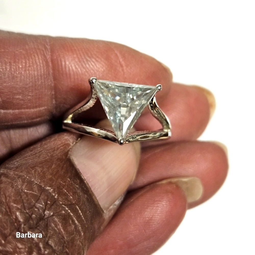 Silver-tone Split Shank Band Triangle CZ Ring, Size 7.25